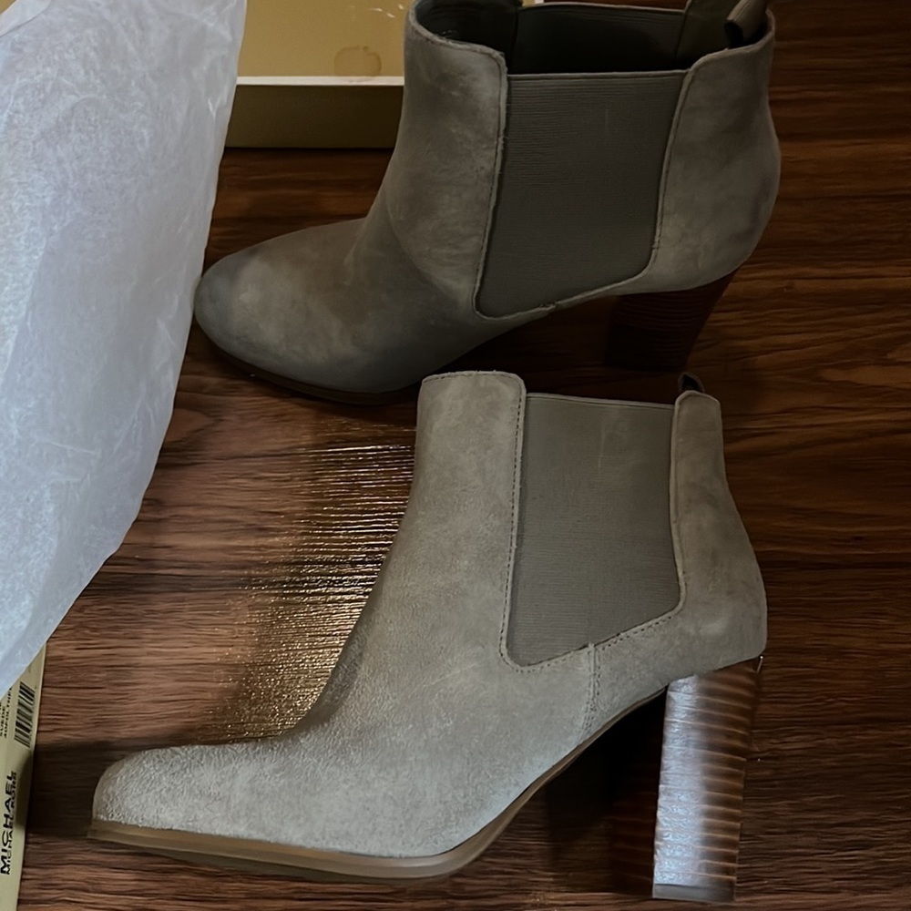 MICHAEL kors booties - Picture 3 of 5